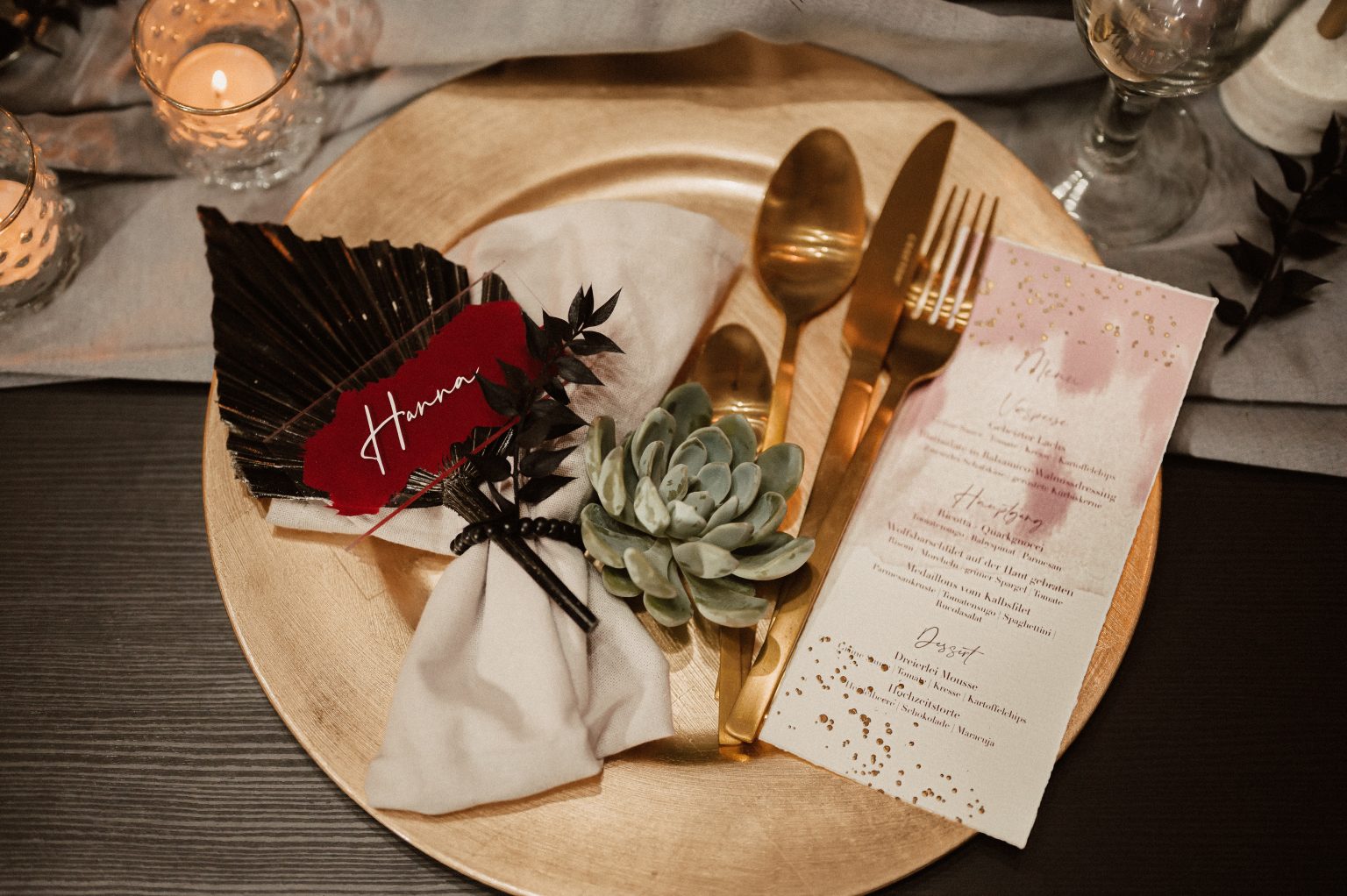 Hochzeitskathi - Platzteller gold mit Besteck in gold