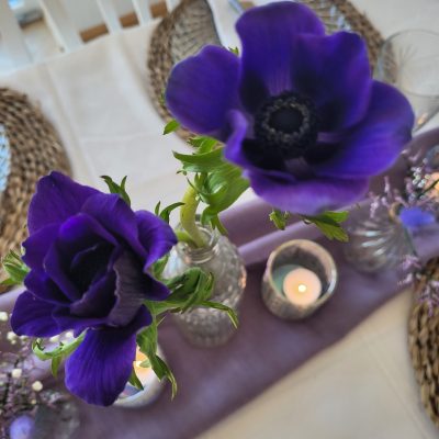 Hochzeitskathi - Tischdekoration lila Tischläufer Farbkombination lila