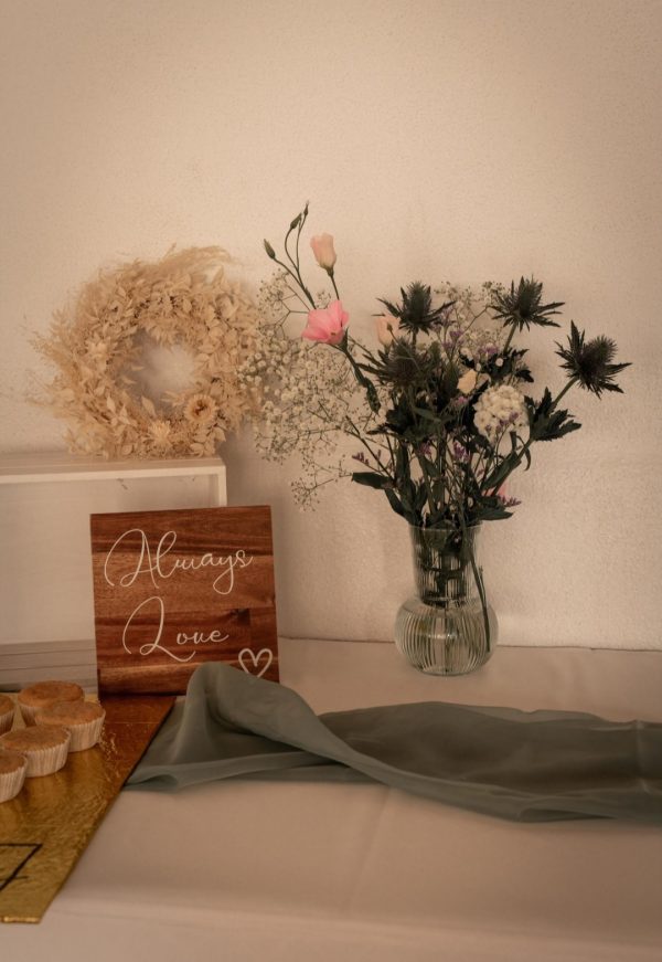 Hochzeitskathi - Tischdekoration Holzschild Always Love
