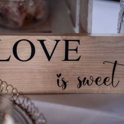 Hochzeitskathi - Holzschild Love is sweet