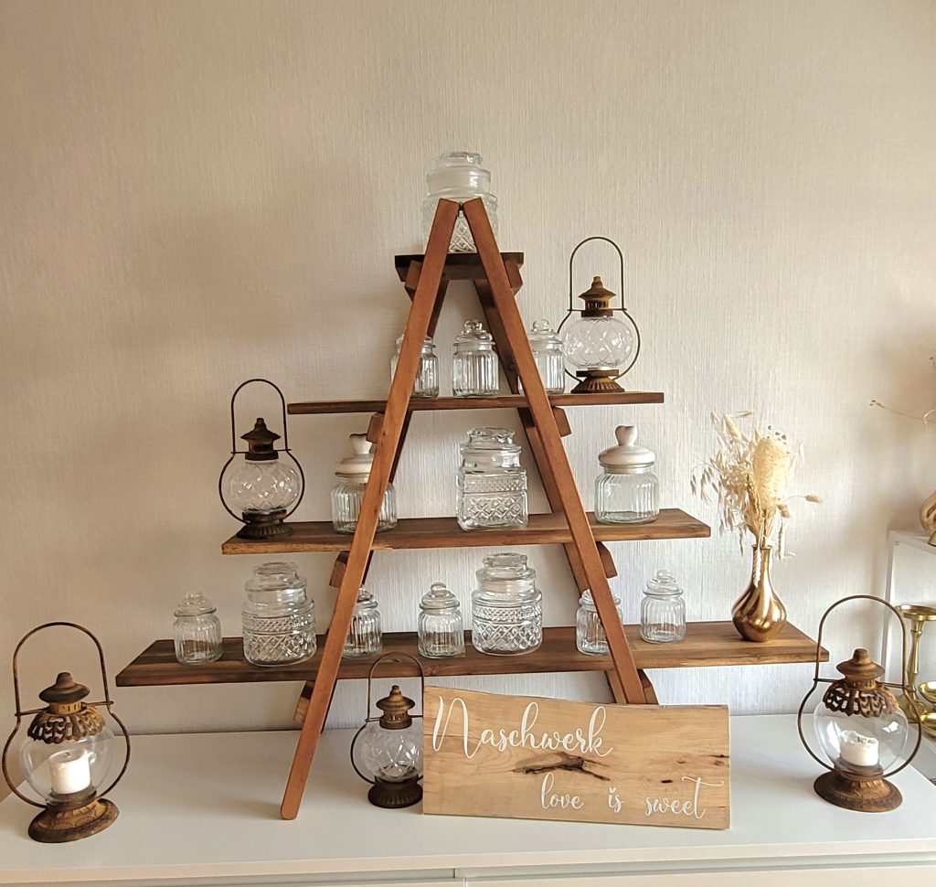 Hochzeitskathi - Holzleiter für Candybar Gläser