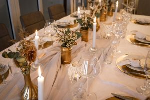 Hochzeitskathi - Mera Tapas Tischdekoration in gold Hochzeitskathi - Mera Tapas Tischdekoration in gold