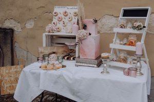 Hochzeitskathi - Burg Arnstein Naschbar mit Torte