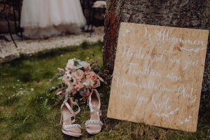 Hochzeitskathi - Burg Arnstein Willkommensschild