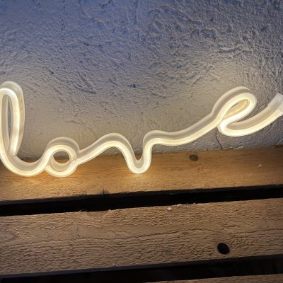 Hochzeitskathi - Neonschild Love