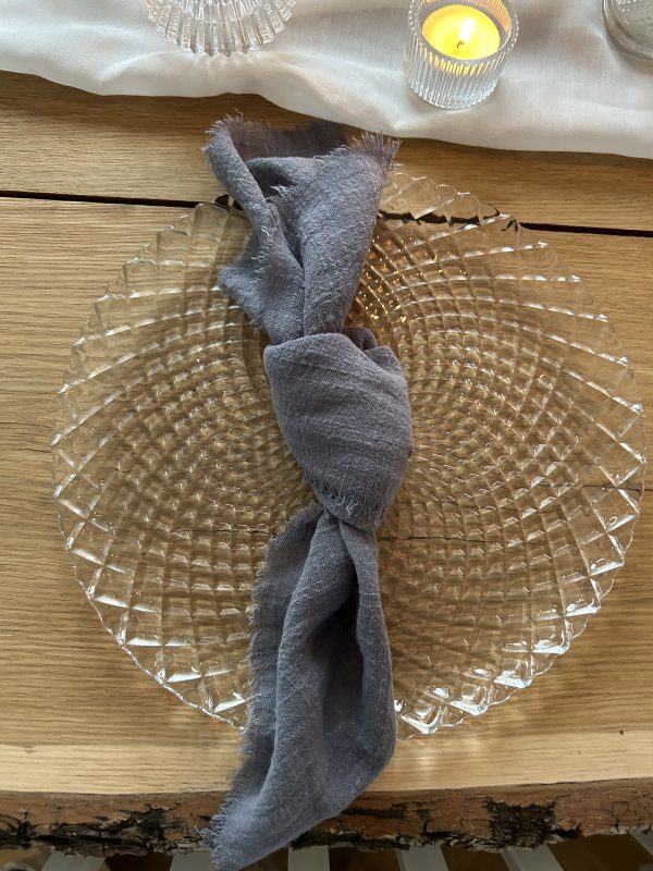 Hochzeitskathi - graue Stoffservietten & Tischdekoration