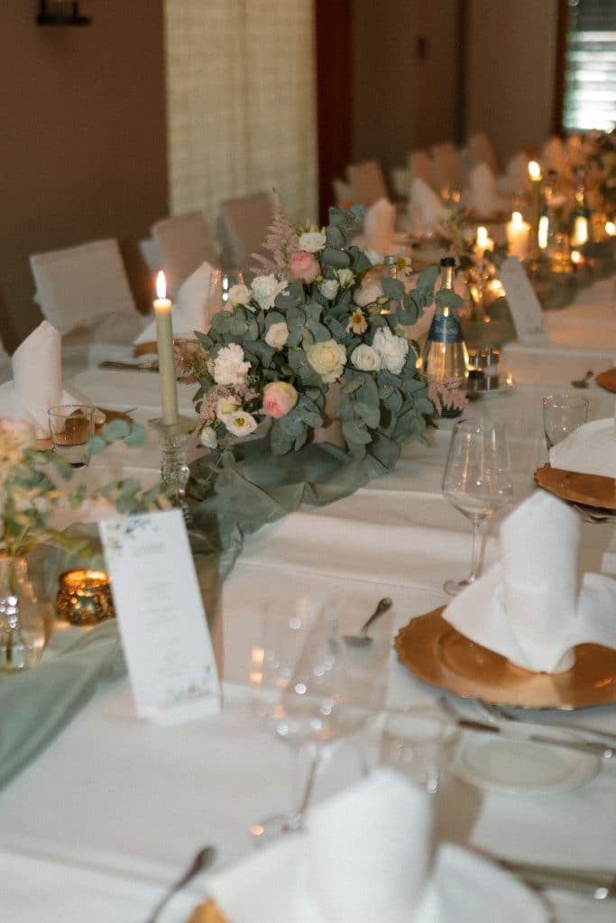 Hochzeitskathi - Schlosshotel Steinburg - Tischdekoration